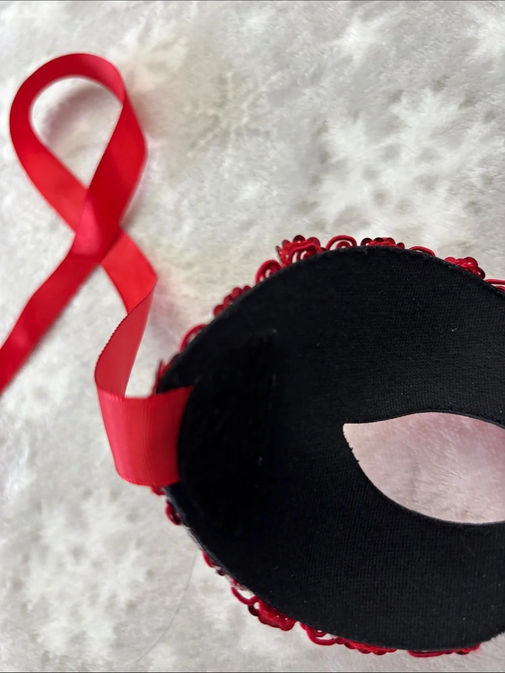 Red Feathered Satin Masquerade Mask - Elegant Party Eye Mask